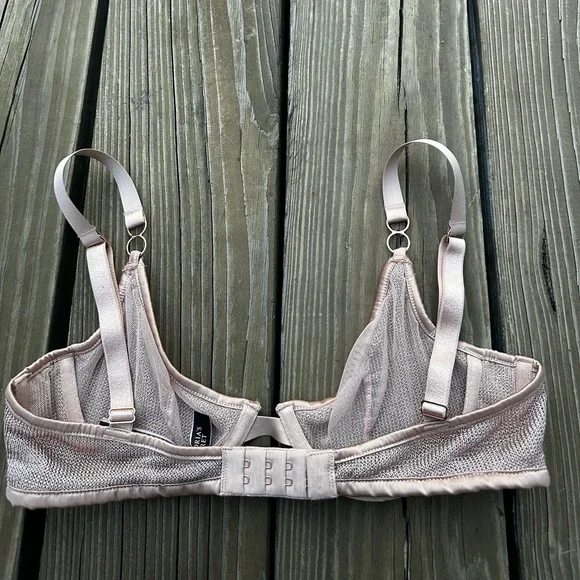 Victorias Secret Sexy Bra 34B - Picture 2 of 4